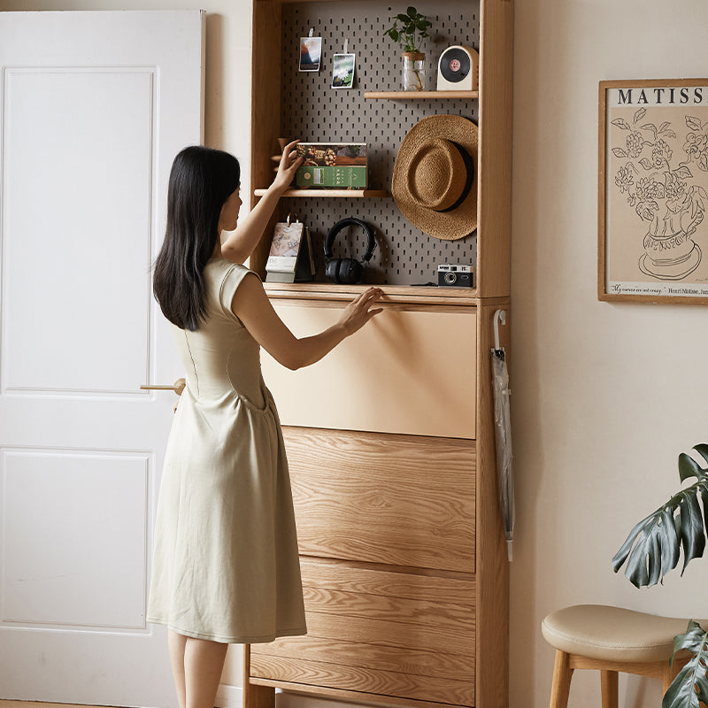 Virgil 80cm FAS-Graded Solid American Oak Wood Three-Door Shoe Cabinet/Ultra-thin Entryway Shoe Cabinet with Pegboard