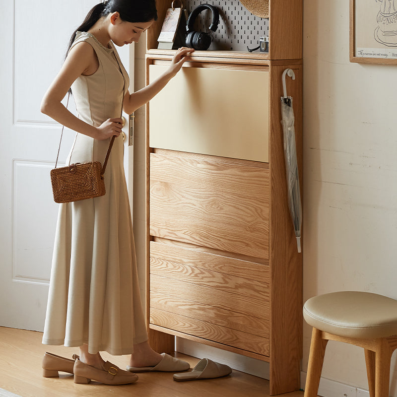Virgil 80cm FAS-Graded Solid American Oak Wood Three-Door Shoe Cabinet/Ultra-thin Entryway Shoe Cabinet with Pegboard